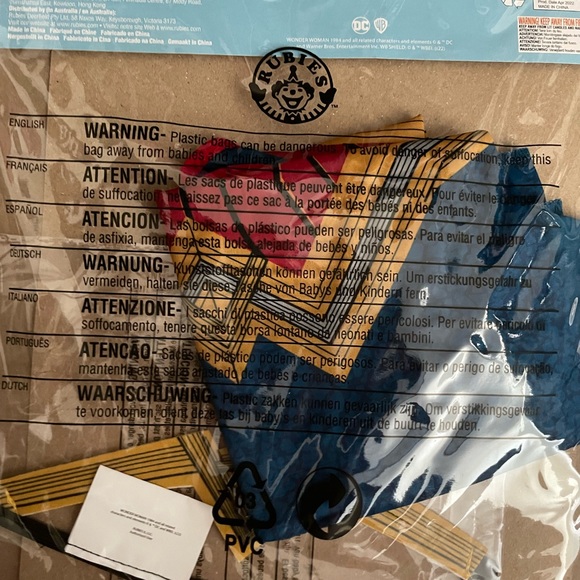 Wonder Woman kids halloween costume size small 4-6 - Picture 3 of 4